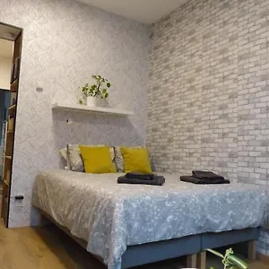 Superbe Au 1er Etage, Proche De La Gare Du Midi Brussels